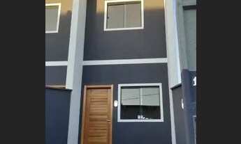 Imagem 2: Sobrado Geminado para Venda em Joinville, Nova Brasília, 2 dormitórios, 1 banheiro, 1 vaga