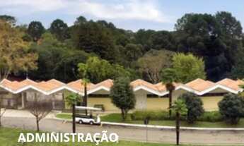 Imagem 7: Jazigo com 3 gavetas e lápide, no Cemitério Parque Iguaçu 2m2