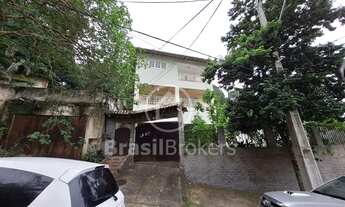 Imagem: Casa à venda com 477,20m² e 6 quartos