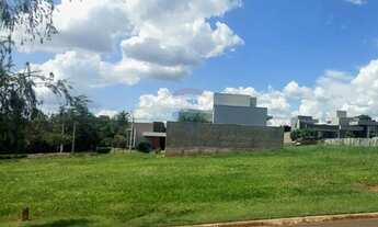 Imagem 2: Terreno com 594,18 m2 próximo a área vende de 34.000m2 do Condomínio Volpi