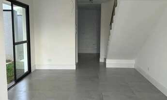 Imagem 4: Triplex à venda de frente para rua no Xaxim em Curitiba