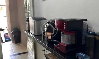 Imagem 4: CASA CONTÉM ESPAÇO GOURMET COM HIDROMASSAGEM