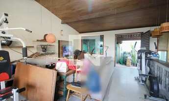 Imagem: Casa à Venda - Havaí, 2 Quartos, 232 m2