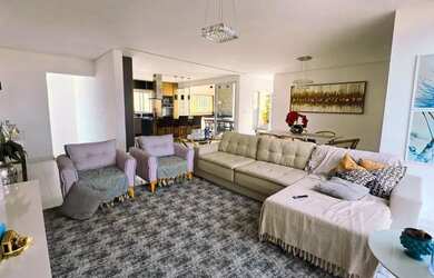 Imagem 2: Casa com piscina em Alphaville 2