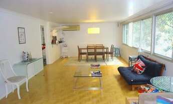 Imagem: Itaim Bibi Reformado - rua tranquila e arborizada