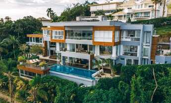 Imagem 2: Casa Residencial com 6 suítes no Cacupé!