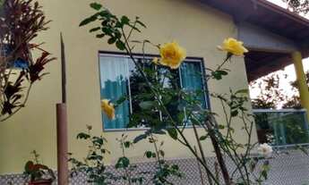 Imagem 2: Quem disse que para ter um imóvel rural você precisa se isolar completamente? Chácara à ve