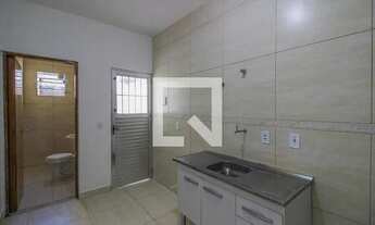 Imagem 5: Casa para Aluguel - Parque Centenário, 1 Quarto, 30 m2