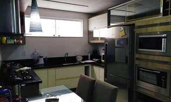 Imagem 6: Casa para venda possui 240 metros quadrados com 4 quartos em Vila Norma - Valinhos - SP