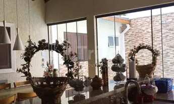 Imagem: EXCELENTE CASA, NO VISTA VERDE, COM PISCINA