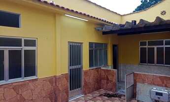 Imagem 2: VENDO OU ALUGO CASA 2 QUARTOS 90M² - QUINTAL - CENTRO DE DUQUE DE CAXIAS