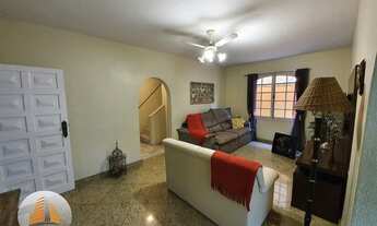 Imagem 4: Casa de condomínio para venda tem 256 metros quadrados com 3 quartos