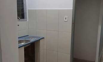 Imagem 2: Alugo apartamento com 2 quartos próximo à Madureira