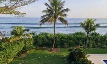 Imagem: Casa luxuosa frente ao mar com 6 suítes