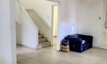 Imagem 4: Casa COMERCIAL para aluguel e venda tem 510 m2 com 9 quartos em Espinheiro