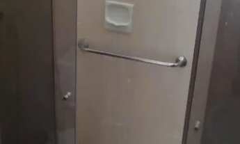 Imagem 6: Apartamento de 2 quartos com dependências 72 m² , piso de madeira , armários, varanda , so