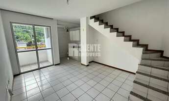 Imagem: Apartamento duplex à venda no bairro Carvoeira