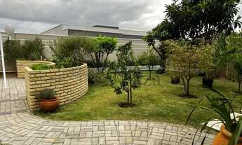 Imagem 5: Casa de condomínio sobrado para venda possui 366 metros quadrados com 4 quartos