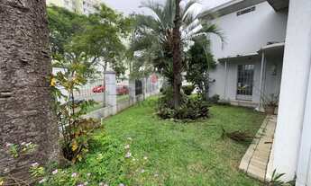 Imagem 4: Excelente casa, ampla, jardim de inverno, churrasqueira em localização privilegiada do Por