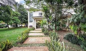 Imagem 2: Sobrado para venda possui 330 metros quadrados com 3 quartos em Jardins Atenas - Goiânia