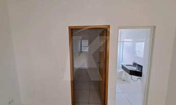 Imagem 3: Condomínio fechado com 1 quarto, sala, cozinha, banheiro, área de serviço