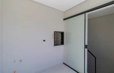 Imagem 5: Sobrado à venda em Santa Felicidade com três quartos suíte terraço e duas vagas