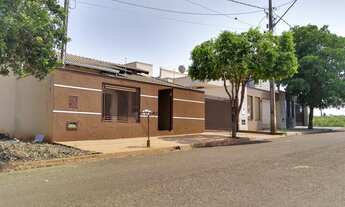 Imagem 2: Casa à venda RESIDENCIAL MALIBU com 03 dormitórios sendo 01 suíte, sala em 02 ambientes, c