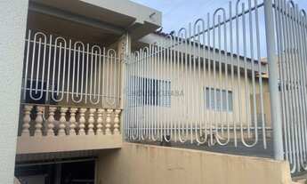 Imagem 2: Casa no jardim Monte Líbano Vendo