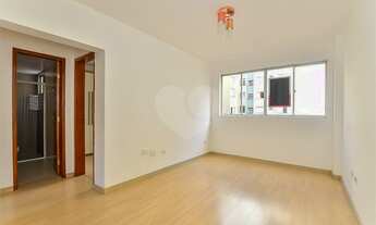 Imagem 2: Curitiba - Apartamento Padrão - Água Verde