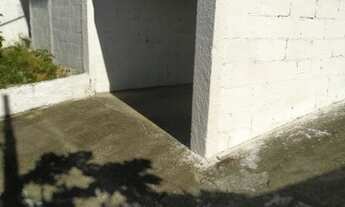 Imagem 3: Casa com 03 Dormitórios, Churrasqueira & Garagem para 02 Carros em Forquilhas