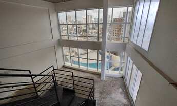 Imagem 2: 57% DE DESCONTO. Lumina Office. Lage para venda ou locação. 586m² com 9 banheiros e 3 meza