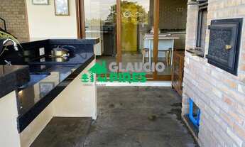 Imagem 3: Casa no estilo colonial em um conceito moderno reserva da serra