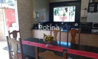 Imagem 2: Casa para aluguel, 3 quartos, 1 suíte, 3 vagas, Centro - Uberlândia/MG