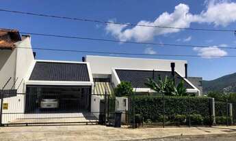 Imagem 4: Linda casa de 4 suítes com 550 m² no João Paulo em terreno de 800 m² com piscina