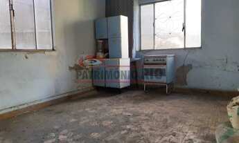 Imagem 6: Casa Linear vazia de frente coladinho Metro