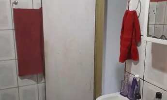 Imagem 4: Vendo casa com 4 quartos, 2 salas, quintal e uma área na frente da varanda