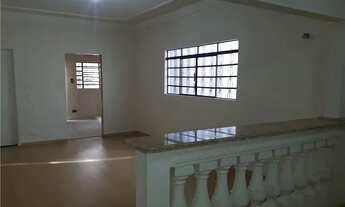 Imagem 5: Casa para alugar em Jardim Monte Alto de 171.93m² com 3 Quartos e 2 Garagens