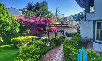 Imagem 3: Casa duplex, 04 quartos sendo 02 suítes, amplo jardim ,área verde, piscina, praia sétima