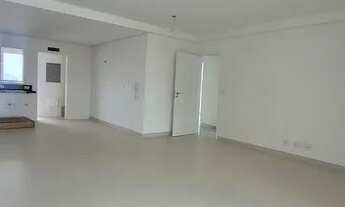 Imagem 3: Apartamento com 3 suites, varanda com churrasqueira, 2 vagas e lazer