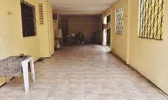 Imagem 2: Casa Plana para venda possui 80 metros quadrados com 3 quartos em Serrinha - Fortaleza - C