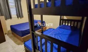 Imagem 3: Sala Living no Centro de São Vicente com 30m² reformada para locação por R$1.200,00!