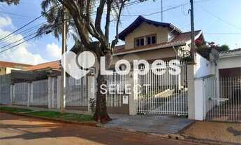 Imagem 4: Casa térrea com 500m2 de construção e terreno de 1.000m2, 4 suítes, varanda gourmet, próxi