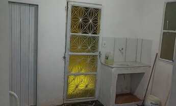 Imagem 2: Kitnet em vila 450,00