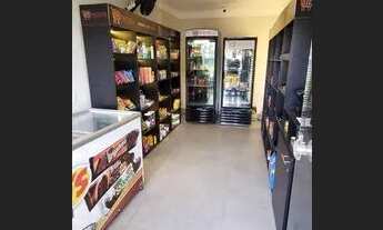 Imagem 6: Apartamento com sacada, 01 vaga de garagem, mobiliado, com vista livre, fica no centro da