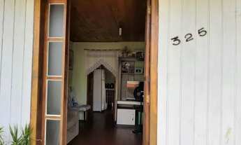 Imagem 2: Duas casas de madeiras em terreno 10x30