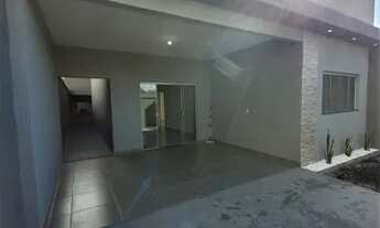 Imagem 2: Casa com uma excelente localização no Triunfo, 3 quartos sendo 1 suíte, corredores laterai