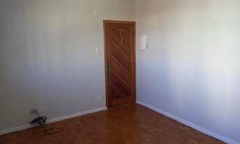 Imagem 2: Apartamento 02 dormitórios, 1 banheiro, 1 vaga - Embare - Santos