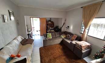 Imagem 6: Vendo Casa 2Q - Resid Solar Bougainville Casa de Rua com 2 Quarto(s) e 1 banheiro(s) à Ven