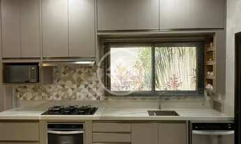 Imagem 7: SÓ O BELVEDERE 2 ENTREGA : UM REFÚGIO TÉRREO DE 189m² FEITO PARA MORAR COM AMOR: 3 SUÍTES