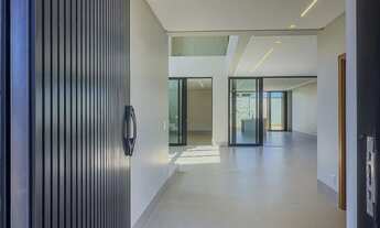 Imagem 2: Casa à venda em Goiânia, Condomínio Jardins França Sobrado com 5 Quarto(s) e 6 banheiro(s